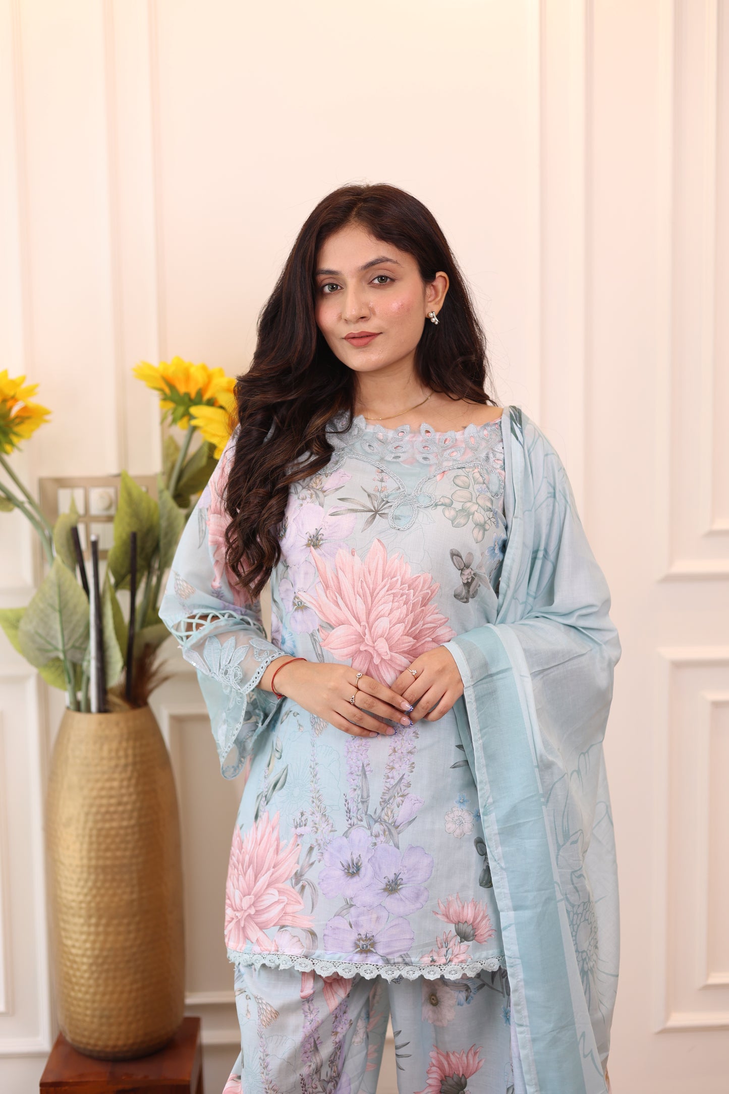 Neel Gul Farshi 3-Piece Suit Set