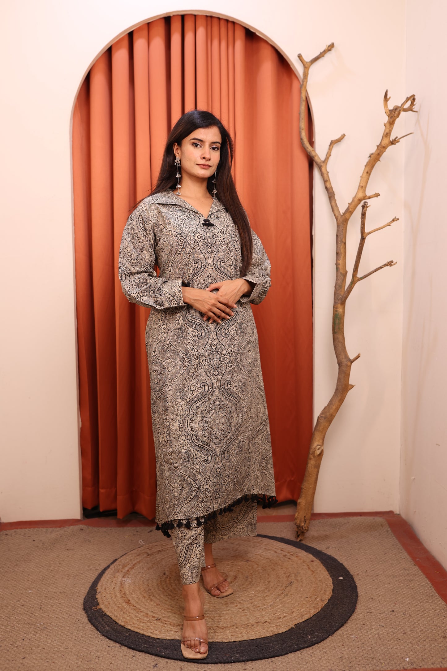Noir Paisley Kaftan Set